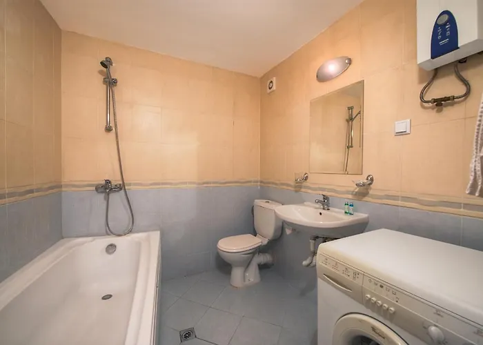 Top-located With Balcony * Slăntjev Brjag