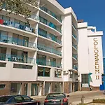 Apartment Top-located With Balcony *
