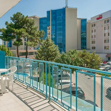 Top-located With Balcony Σάνι Μπιτς