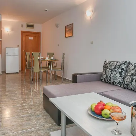 Daire Top-located With Balcony Sunny Beach